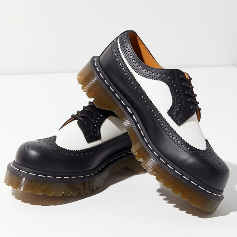 Dr. Martens 3989 Bex Vintage Oxford Wingtips